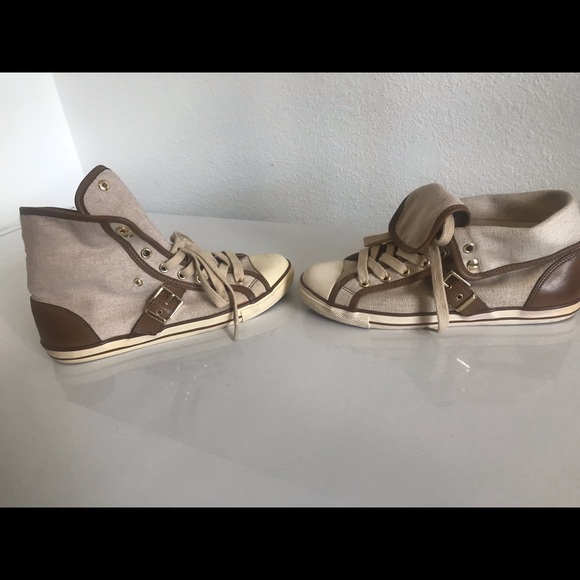 SOLD!!! Aldo Sneakers - Picture 2 of 5